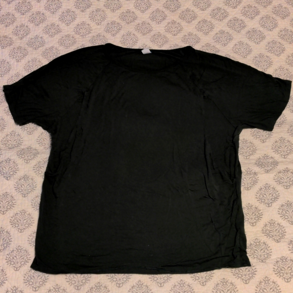 Old Navy maternity/nursing top size M